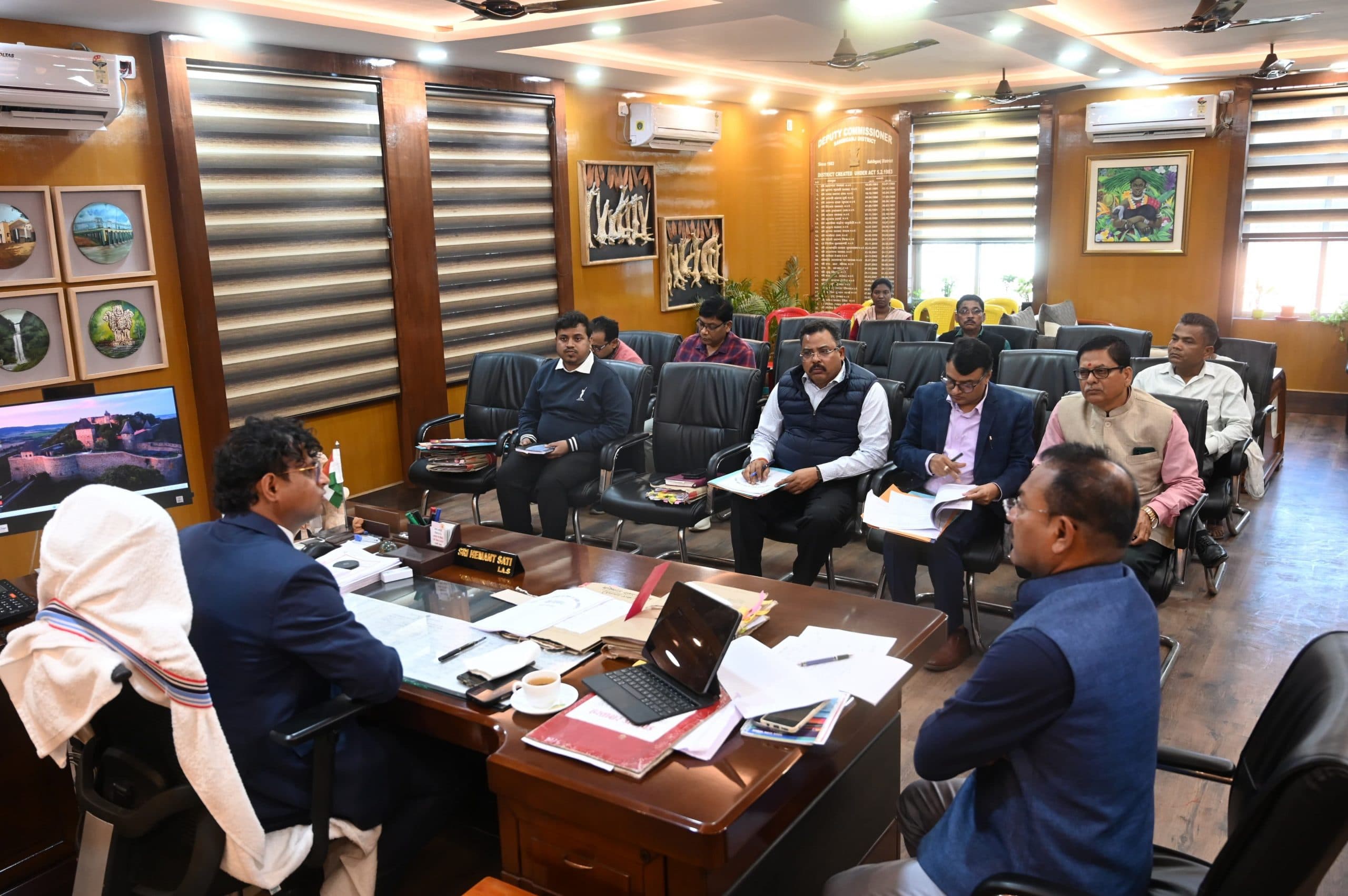 जिला स्थापना समिति एवं अनुकंपा समिति की बैठक में 14 मामलों पर हुई चर्चा