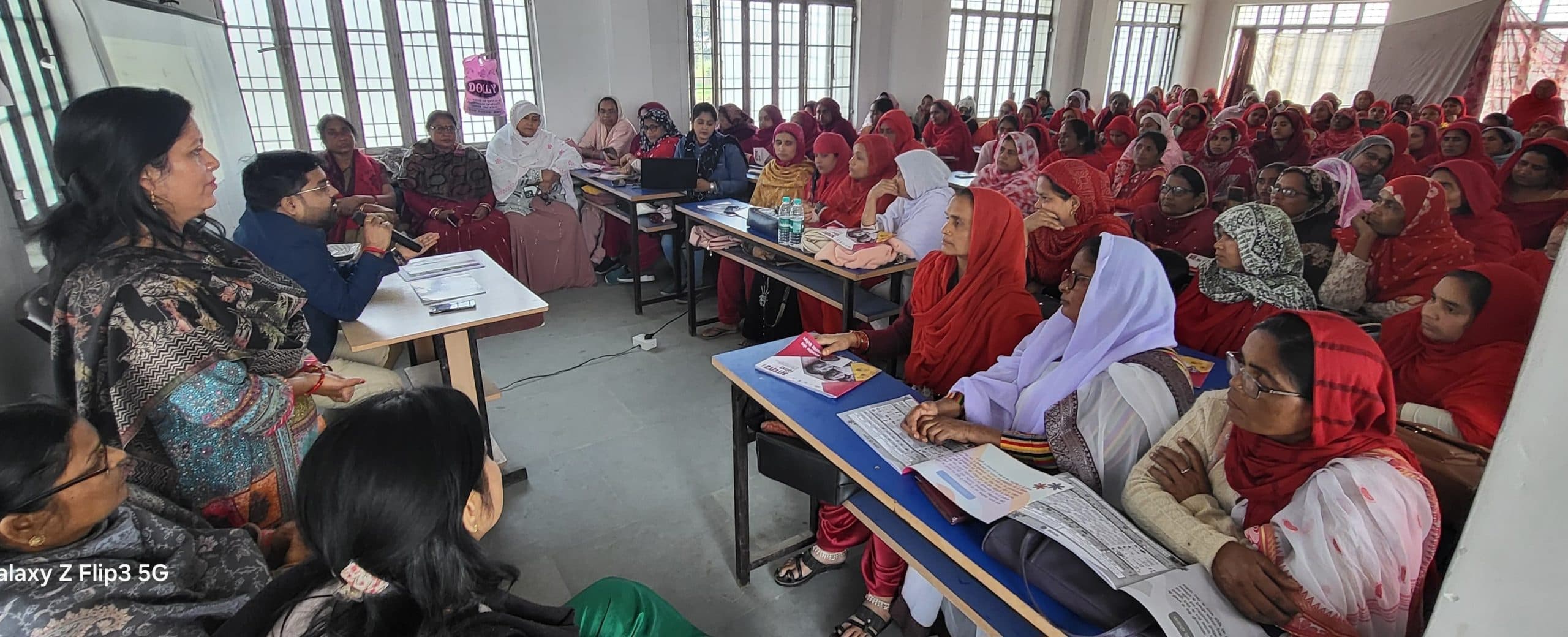 कोई भी बच्चा अशिक्षित व कुपोषित नहीं रहे