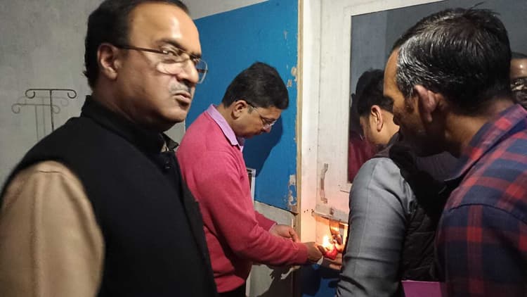 अवैध नर्सिंग होम में बच्चे की मौत के बाद किया सिल