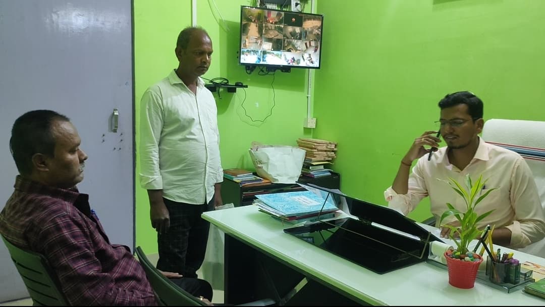 आवास योजना की सूची में नाम जोड़ने के लिए हो रही है अवैध वसूली