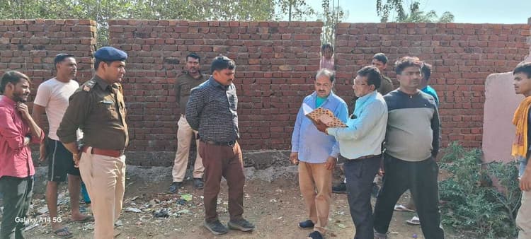 विद्यालय में अतिक्रमण को लेकर सीओ ने की जांच