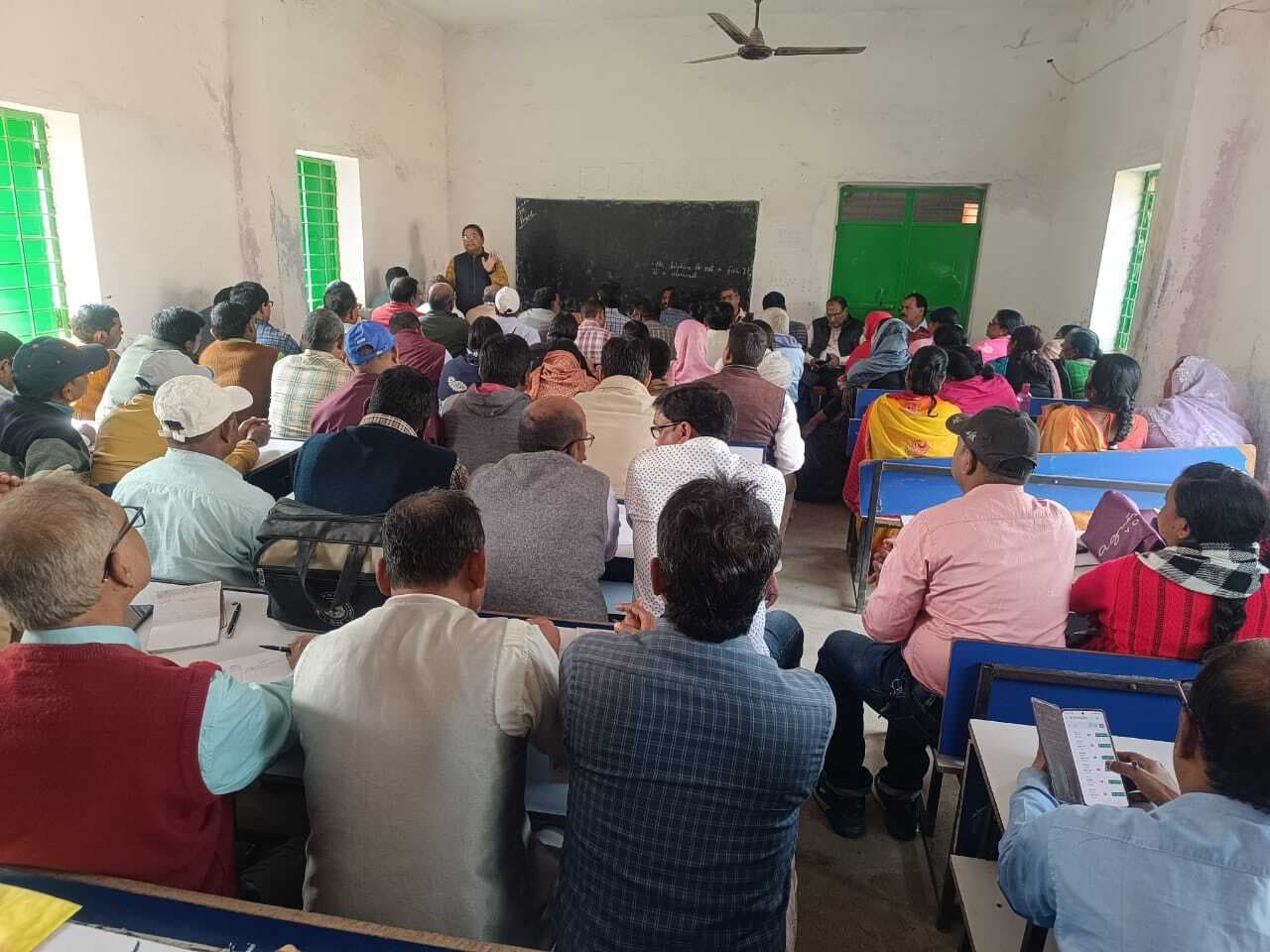 विद्यालयों के प्रधान की हुई मासिक गुरु गोष्ठी, दिये गये निर्देश