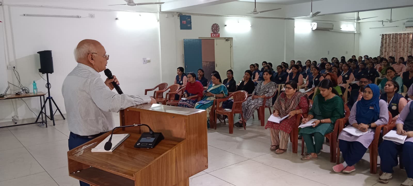 Jamshedpur News : शिक्षक-छात्र के बीच बजट-2025 पर हुई चर्चा