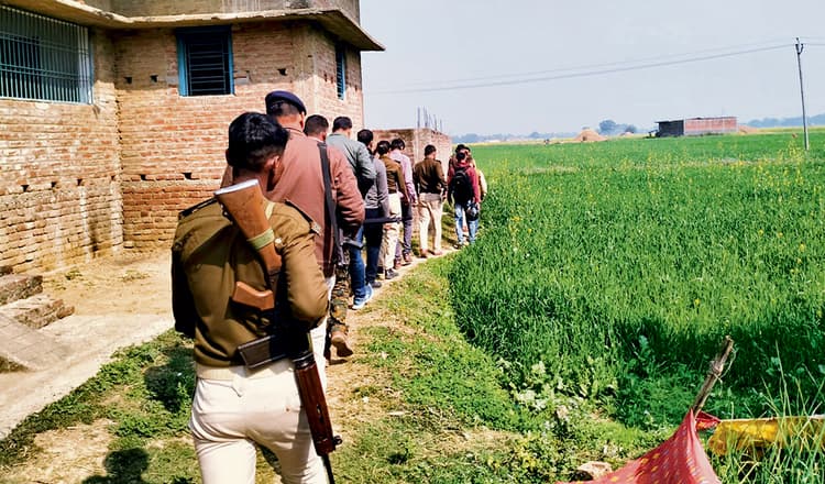 पांच घंटे तक जिले में जमी रही एनआइए की टीम