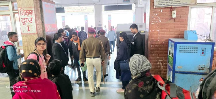 Darbhanga News: दरभंगा जंक्शन पर विशेष किलाबंदी जांच में बेटिकट पकड़े गये 701 यात्री