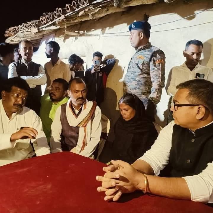 मृतक के परिजनों से मिले सांसद, जताई संवेदना