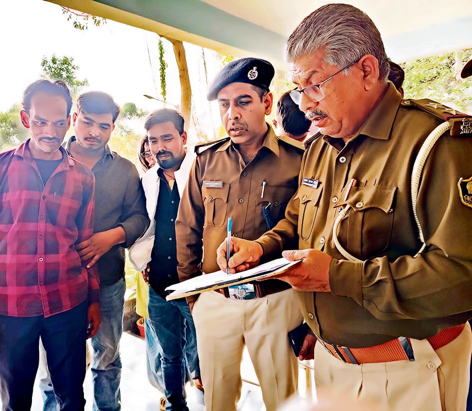 दोहरे हत्याकांड में वांछित आरोपित सह बालू माफिया धीरज पांडेय की सड़क हादसे में मौत