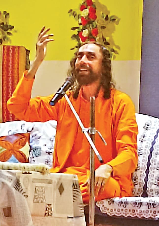 ranchi news : जो सत्य ज्ञान है उसे सुनिए, और जो सुना उस पर विचार, चिंतन व मंथन कीजिए : स्वामी मुकुंदानंद
