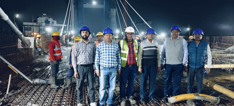 ranchi news : केबल स्टे ब्रिज की कास्टिंग का काम पूरा, देर रात तक इंजीनियरों की टीम डटी रही