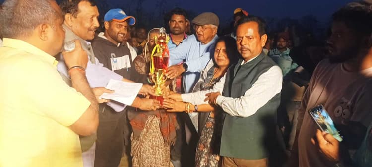 टी-20 क्रिकेट के फाइनल में चम्पानगर ने फारबिसगंज को हराया