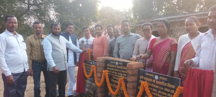 किसानों के हित में काम कर रही झारखंड सरकार : विधायक