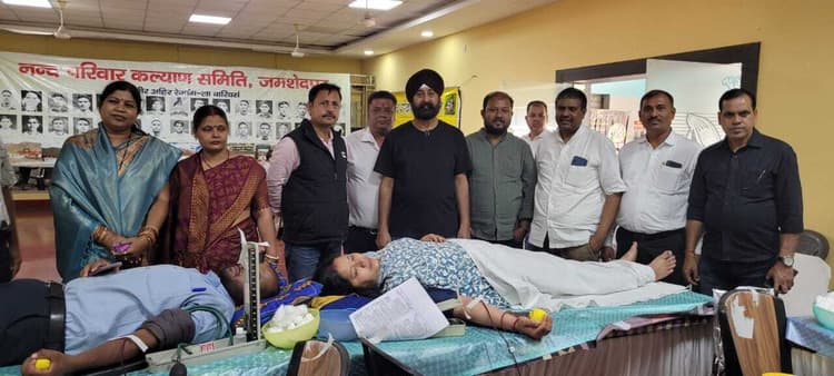 Jamshedpur news.टेल्को रिक्रियेशन क्लब में आयोजित शिविर में 121 लोगों ने किया रक्तदान