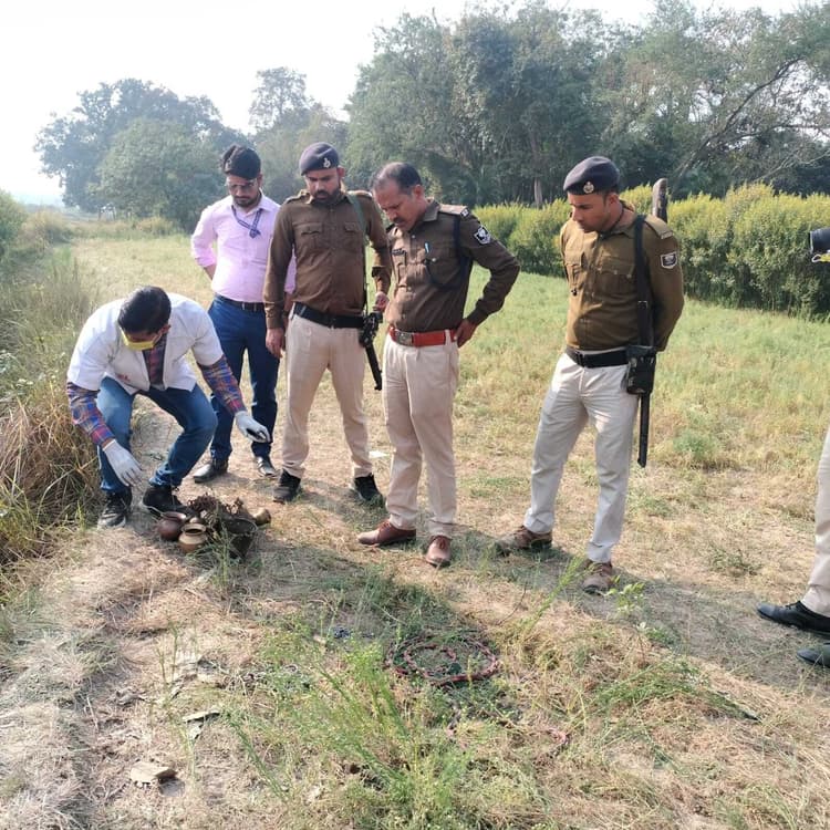 Darbhanga News: वाणेश्वरी भगवती मंदिर से सोने के मुकुट सहित आठ लाख के जेवरात की चोरी