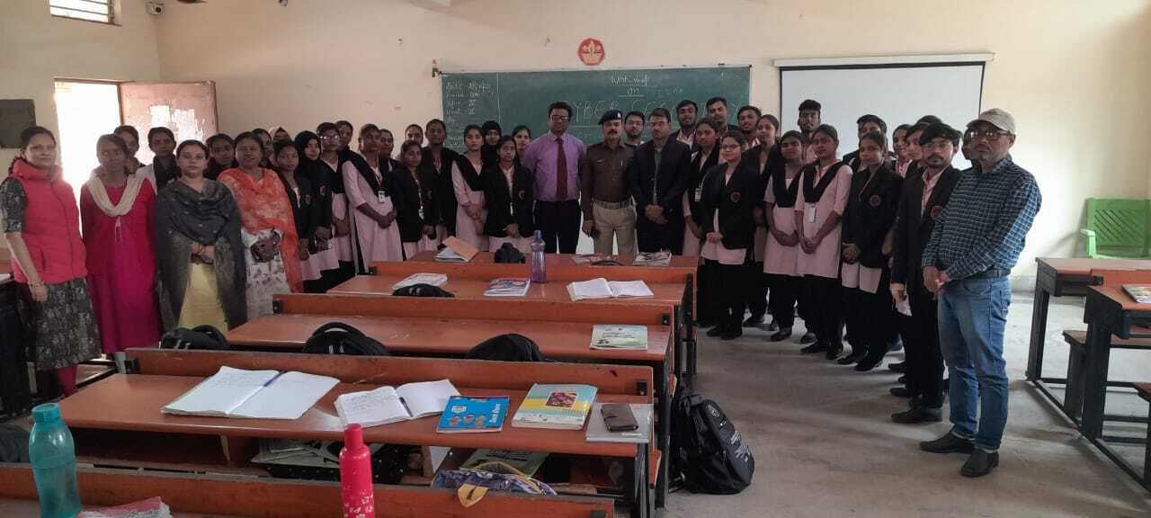 Dhanbad News: सोशल साइट पर अज्ञात लिंक पर कभी क्लिक ना करें