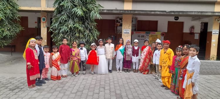 Jamshedpur news. प्रखंड में बुनकर ट्रेनिंग का शुभारंभ, महिलाओं को आत्मनिर्भर बनाने पर जोर