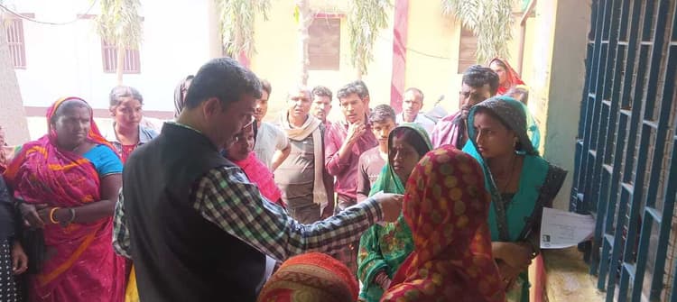 सदर एसडीओ ने प्रखंड कार्यालय का लिया जायजा