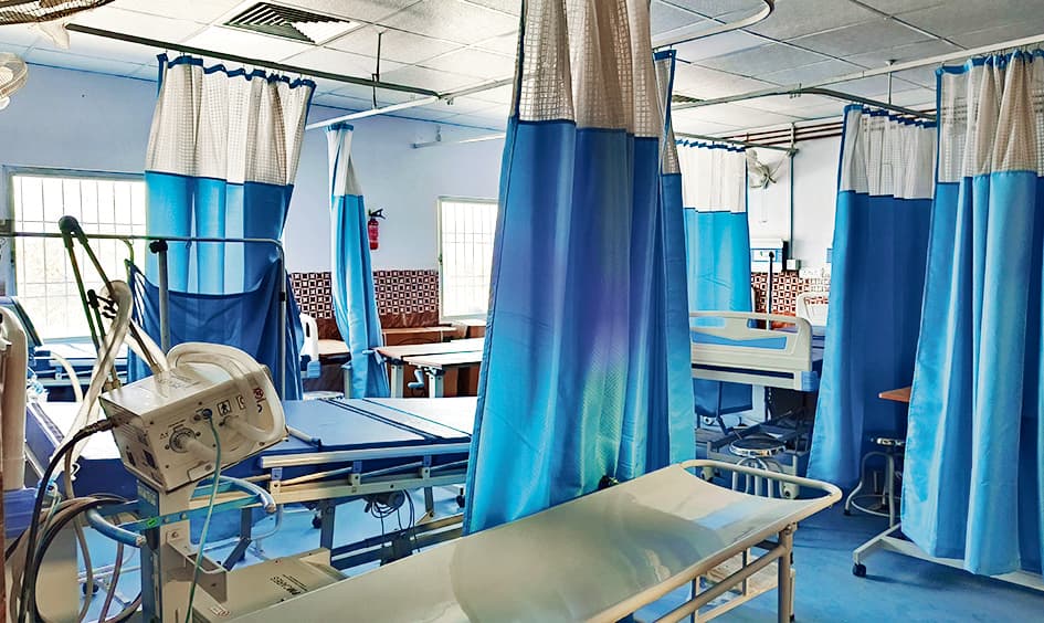 Buxar News: सदर अस्पताल में नहीं मिल रहा आइसीयू का लाभ