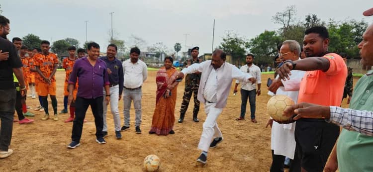 East singhbhum News : शिक्षा और खेल को बढ़ावा दे रही राज्य सरकार : रामदास