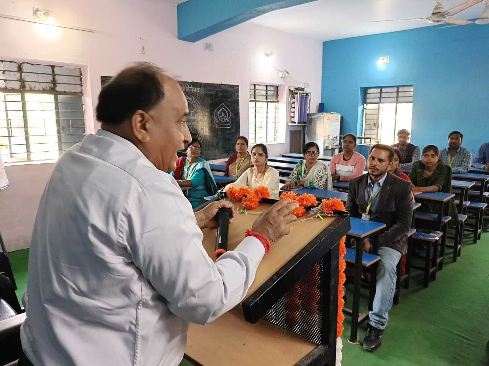 दायित्व ही व्यक्ति में पैदा करता है आत्मविश्वास : डॉ सुचित