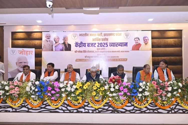Political News : केंद्रीय बजट बढ़ते व बदलते भारत का हाइवे है: शेखावत