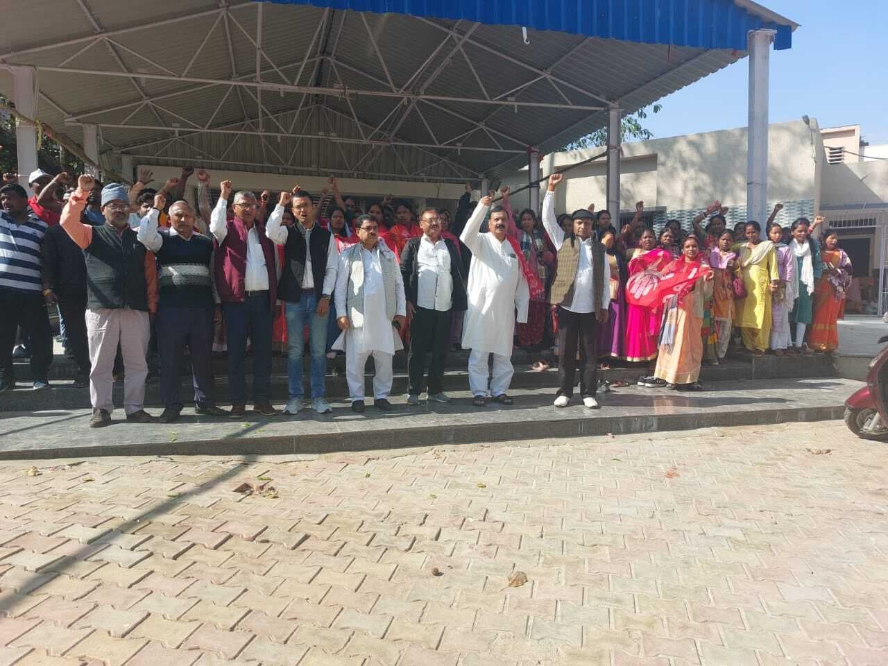 Political News : विधानसभा परिसर में आंबेडकर और जयपाल सिंह मुंडा की प्रतिमा लगे : भाकपा