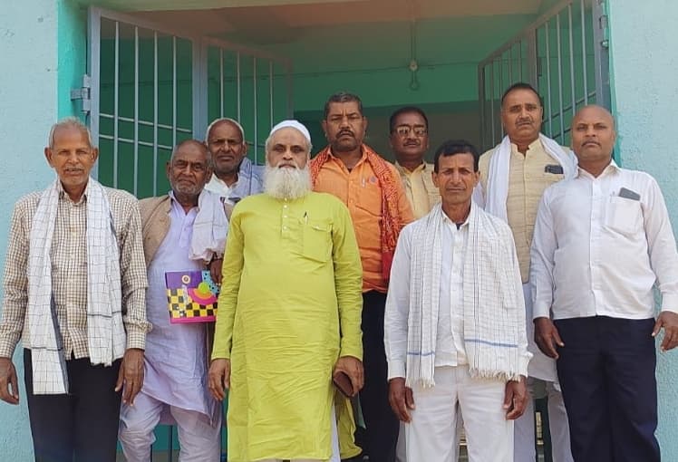 Bhagalpur news राजद कार्यकर्ताओं ने की समानांतर बैठक