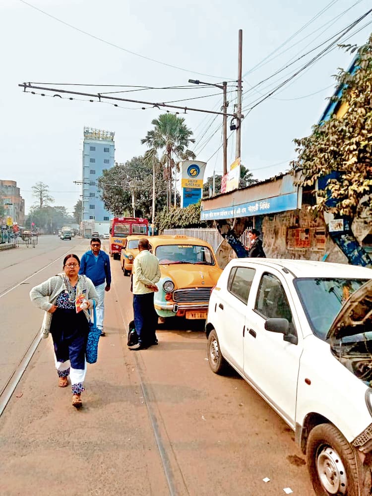 ...जहां बस स्टैंड हो जाते हैं अवैध टैक्सी स्टैंड में तब्दील