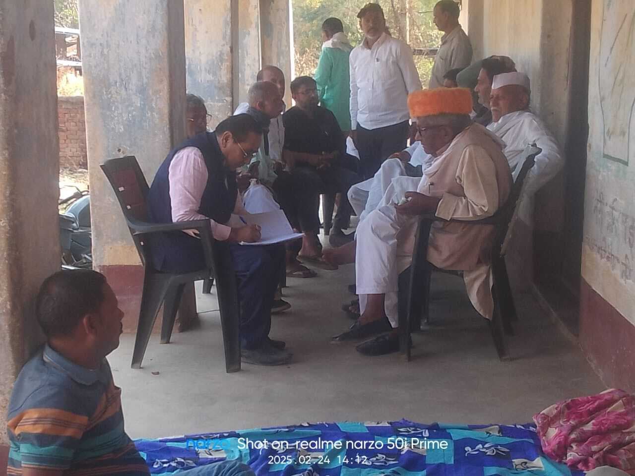प्रदर्शन की सफलता को लेकर कांग्रेस कार्यालय में हुई बैठक