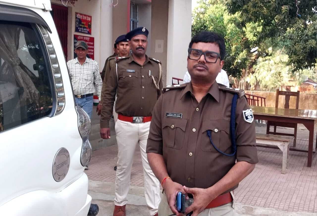 एसपी ने जयपुर थाना का किया औचक निरीक्षण