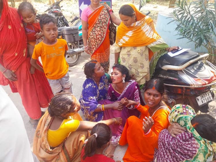 Bokaro News : ट्रक की चपेट में आकर पति की मौत, पत्नी घायल