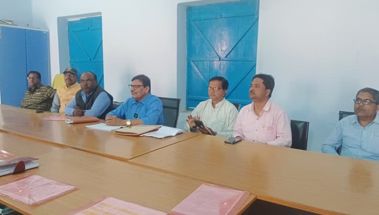 प्रमुख सड़कों के अलावा दो सौ छोटी सड़कों का होगा निर्माण : विधायक