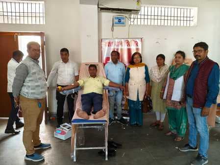 प्रखंड स्तरीय रक्तदान शिविर में 21 यूनिट रक्त संग्रह