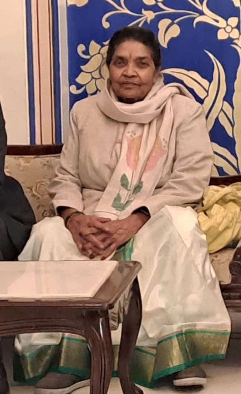 Bhagalpur news राष्ट्रपति से सम्मानित अंगिका की कवयित्री मीरा झा का निधन