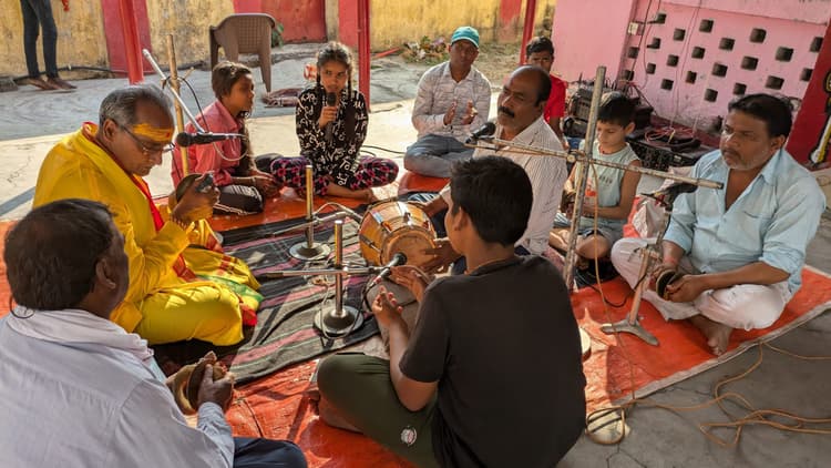आज शिवालयों में विशेष शृंगार पूजन, निकलेगी शिव बारात