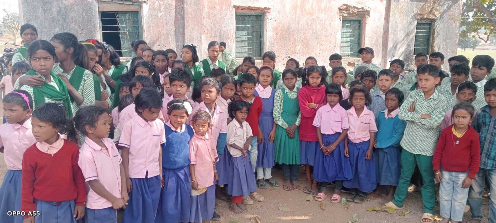 बारियातू केमवि में मध्याह्न भोजन बंद, भूखे लौट रहे हैं बच्चे