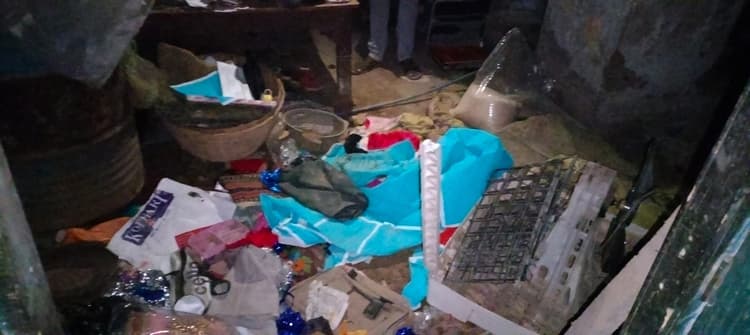 रिकाबगंज शांति नगर मुहल्ले हजारों रुपये की संपत्ति चोरी