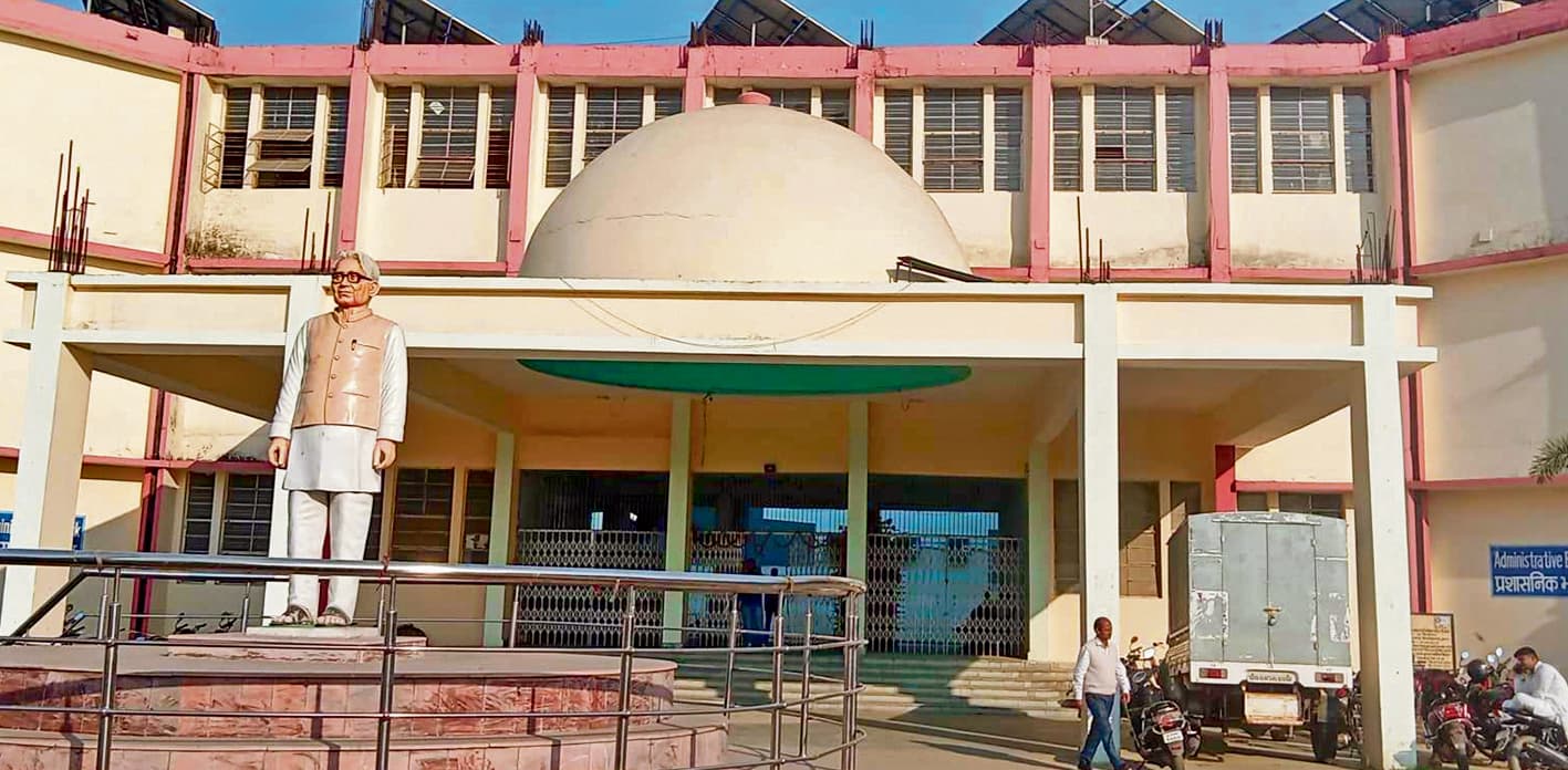 saran news : 90 फीसदी कार्य हो गये ऑनलाइन, फिर भी समय पर नहीं हो पा रहे पूरे