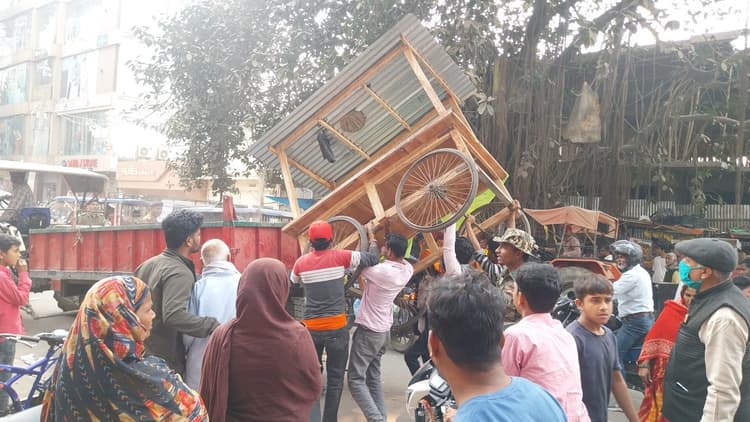 नप ने शहर के चांदनी चौक से जीरो माइल तक चलाया अतिक्रमण हटाओ अभियान