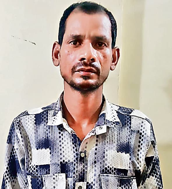 Ranchi News : छात्रा को दो वर्षों से परेशान और ब्लैकमेल करने वाला युवक गिरफ्तार
