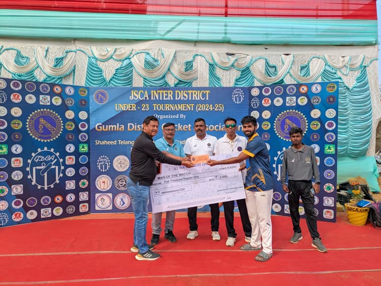 Cricket : खूंटी ने रामगढ़ को हराया