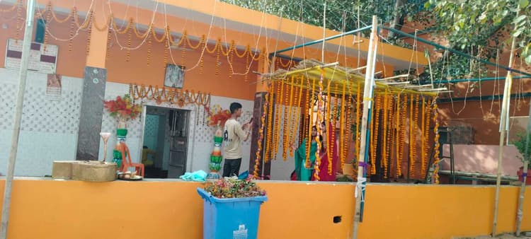 सुबह से ही शिवालयों में उमड़ी भक्तों की भीड़