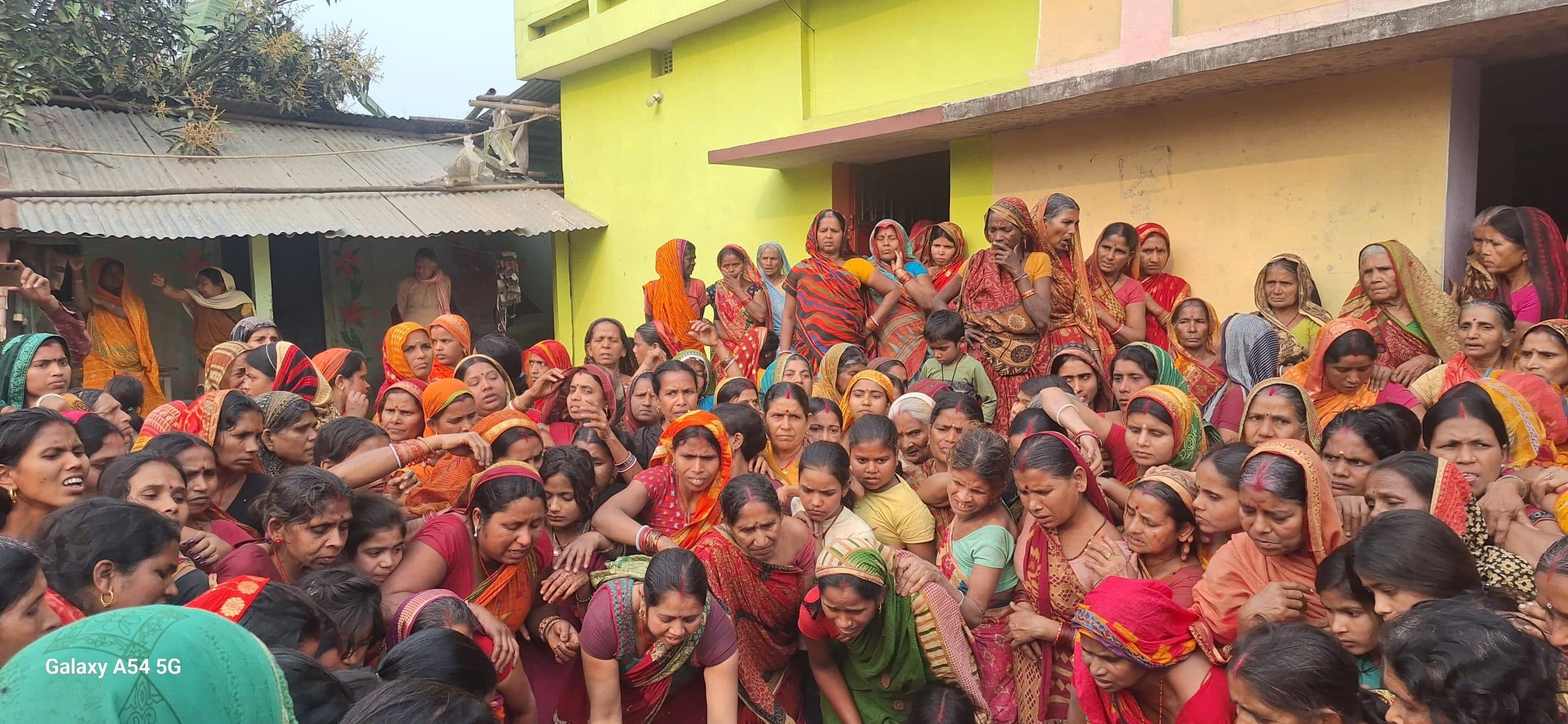 इलाज के लिए पूर्णिया जा रहे मां-बेटे को हाइवा ने कुचला, दोनों की मौत