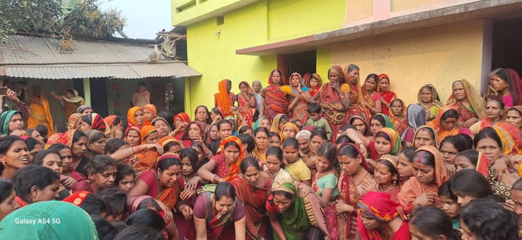 इलाज के लिए पूर्णिया जा रहे मां-बेटे को हाइवा ने कुचला, दोनों की मौत