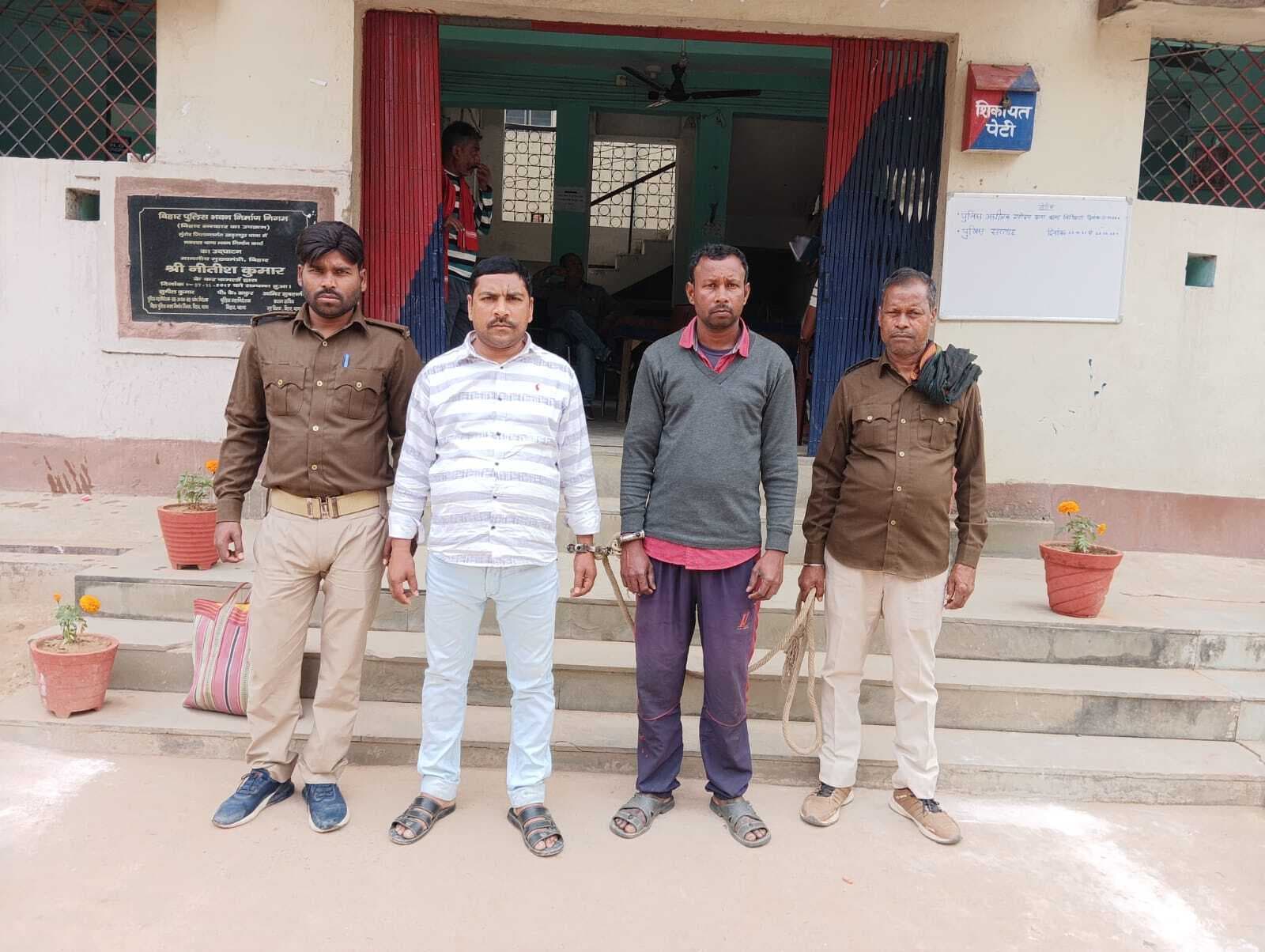 आर्म्स एक्ट मामले का फरार आरोपित गिरफ्तार