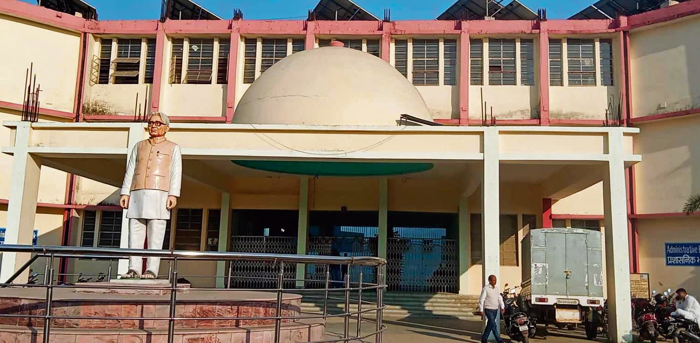 Chhapra News : स्नातक सेकेंड सेमेस्टर के प्रायोगिक परीक्षा की तैयारियां शुरू