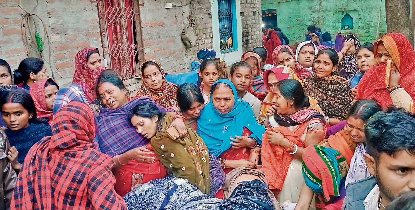 Chhapra News : करेंट की चपेट में आने से युवक की मौत