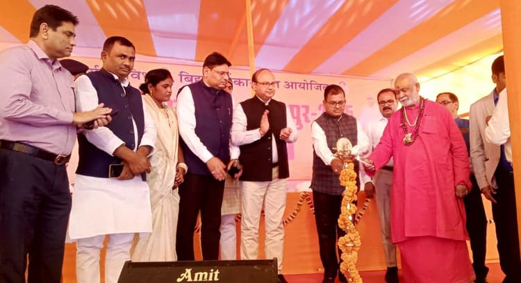 Aurangabad News : उमगा के विकास पर रखा जायेगा ध्यान : डीएम