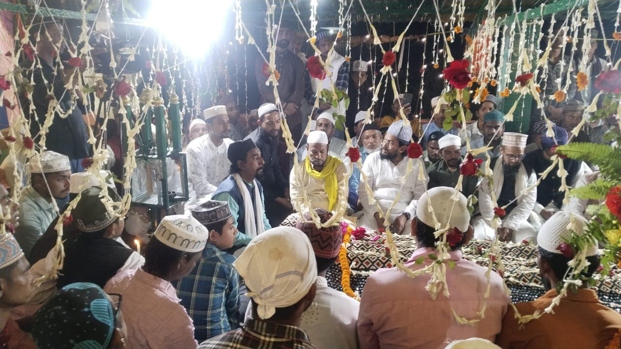 Bhagalpur News: हजरत अनजान शाह का उर्स-ए-पाक धूमधाम से मना