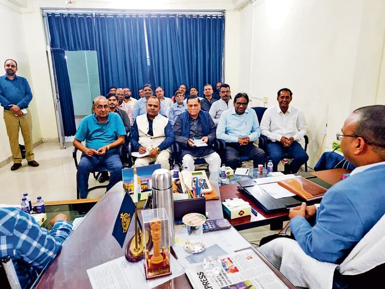 Gaya News : व्यवसायियों के लिए समय पर रिटर्न फाइल करना जरूरी