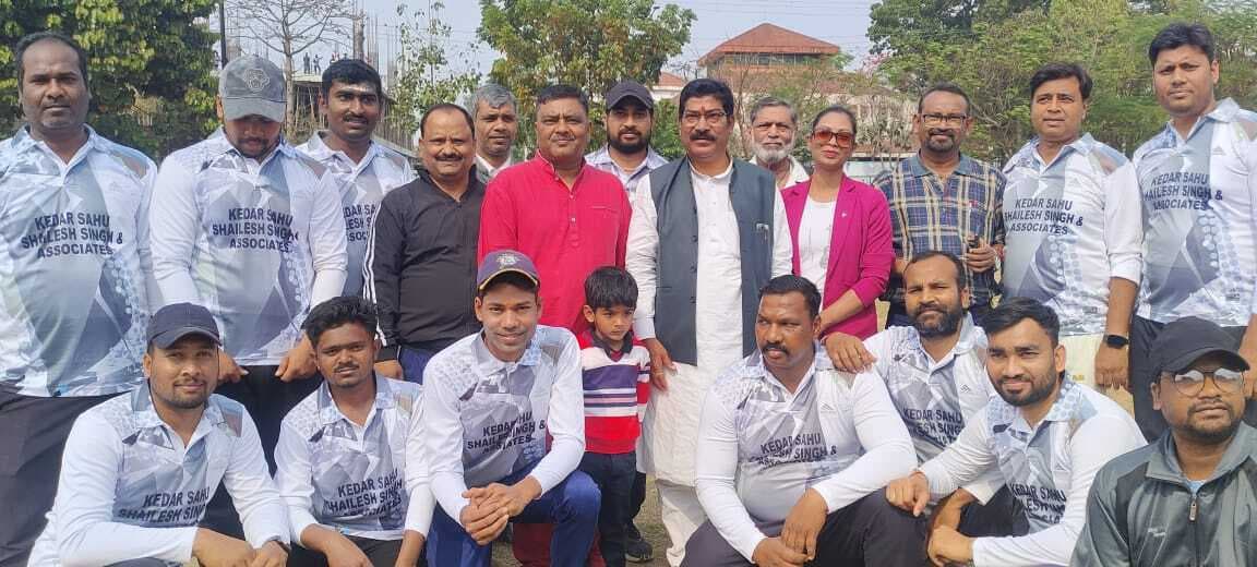 Cricket : इंडियन एसोसिएशन ऑफ लॉयर और एवेंजर सीसी में होगा फाइनल